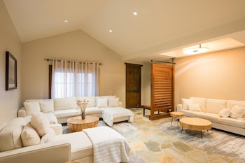 Couples treatment rooms, sauna, steam room, body treatments, body scrubs at Hyatt Regency Lake Tahoe Resort, Spa and Casino