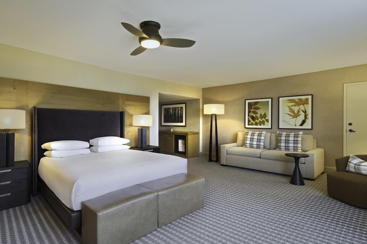 Junior Suite (Sugar Pine) | Down comforters, pillowtop beds, in-room safe, desk
