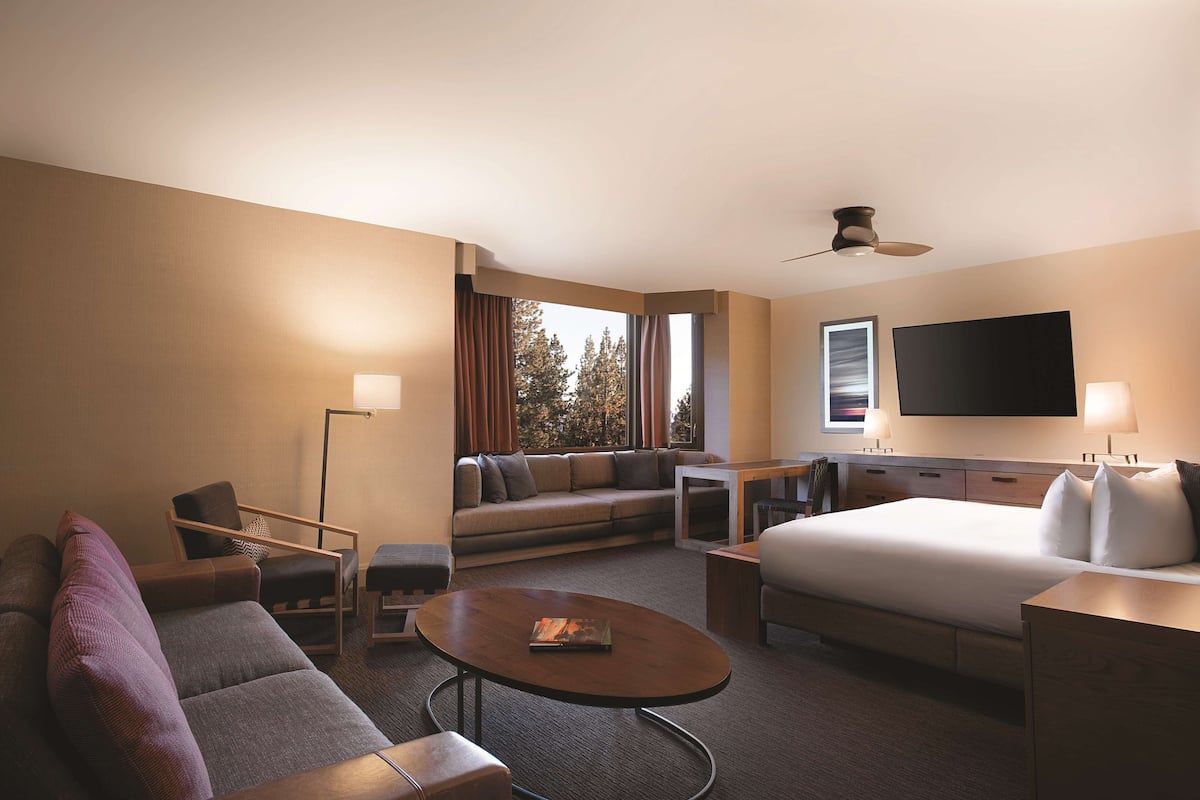 Junior Suite (Sugar Pine) | Down comforters, pillowtop beds, in-room safe, desk