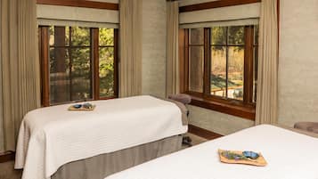 Couples treatment room(s), sauna, steam room, body treatments