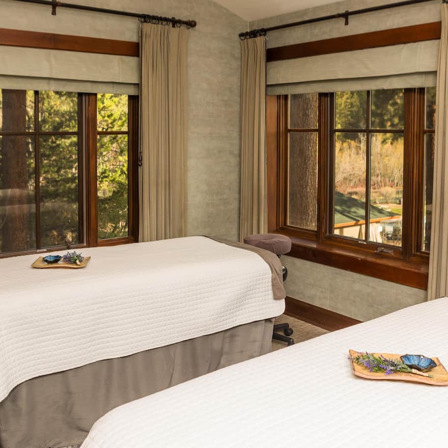 Couples treatment rooms, sauna, steam room, body treatments, body scrubs