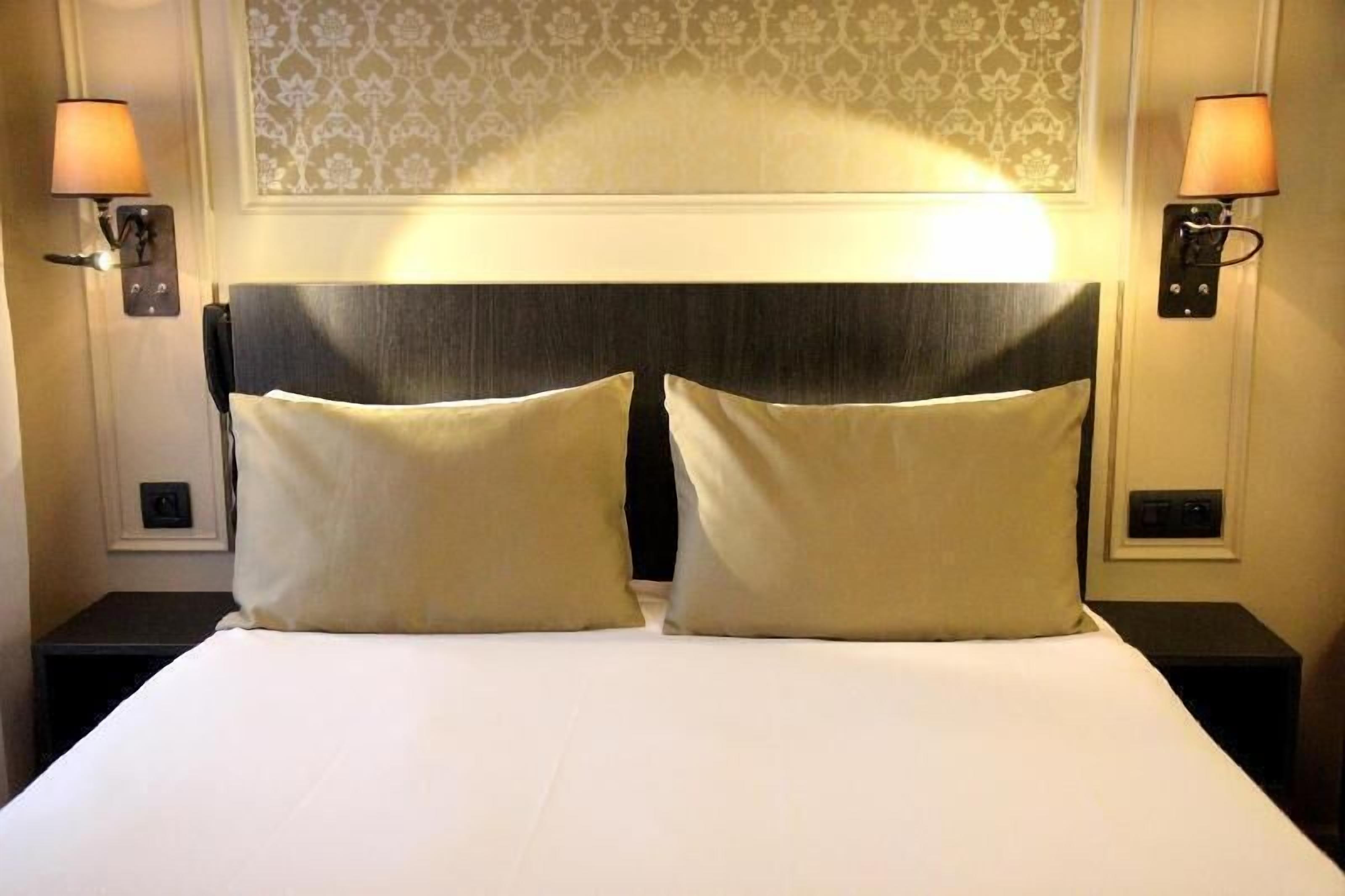 Biancheria da letto di alta qualità, una cassaforte in camera
