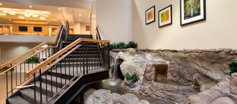 Holiday Inn Airport - Portland by IHG