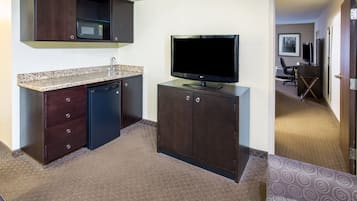 1 bedroom, hypo-allergenic bedding available, desk, laptop workspace