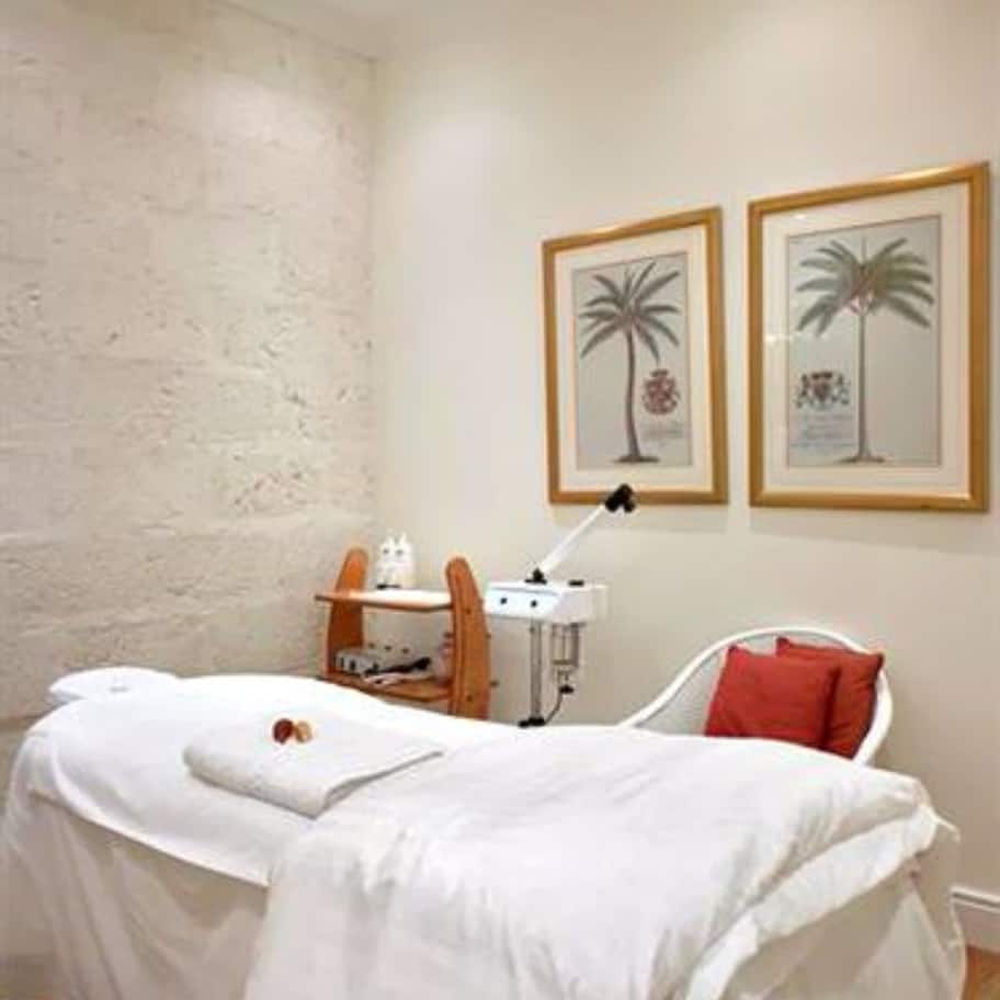 Body treatments, aromatherapy, deep-tissue massages, body wraps