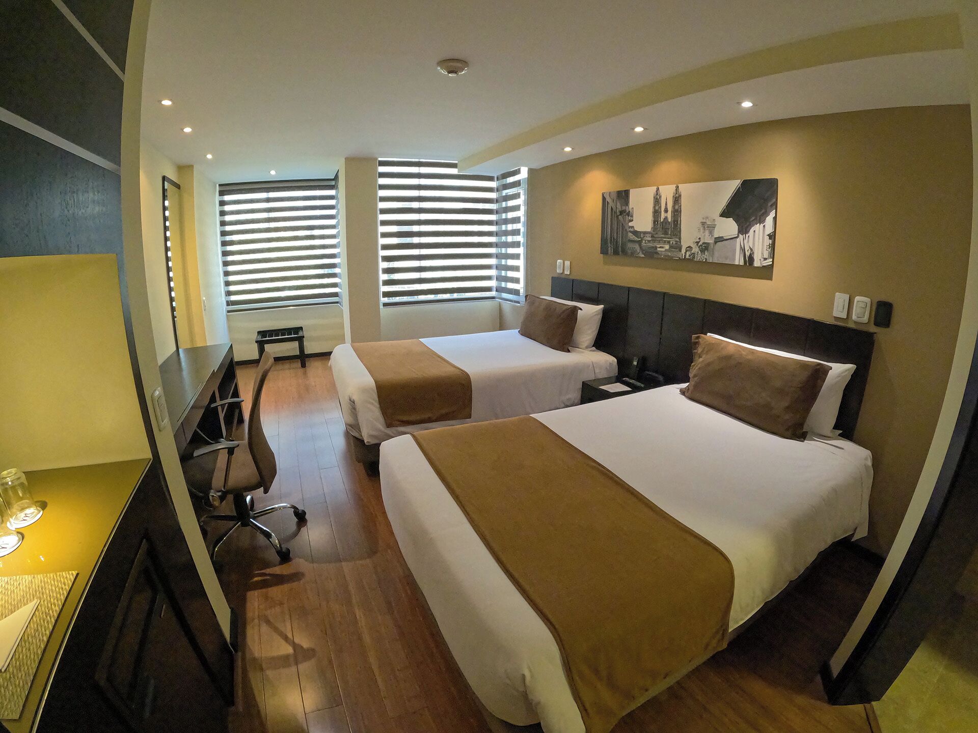 Deluxe Room, 2 Twin Beds | Pillowtop beds, in-room safe, laptop workspace, blackout drapes