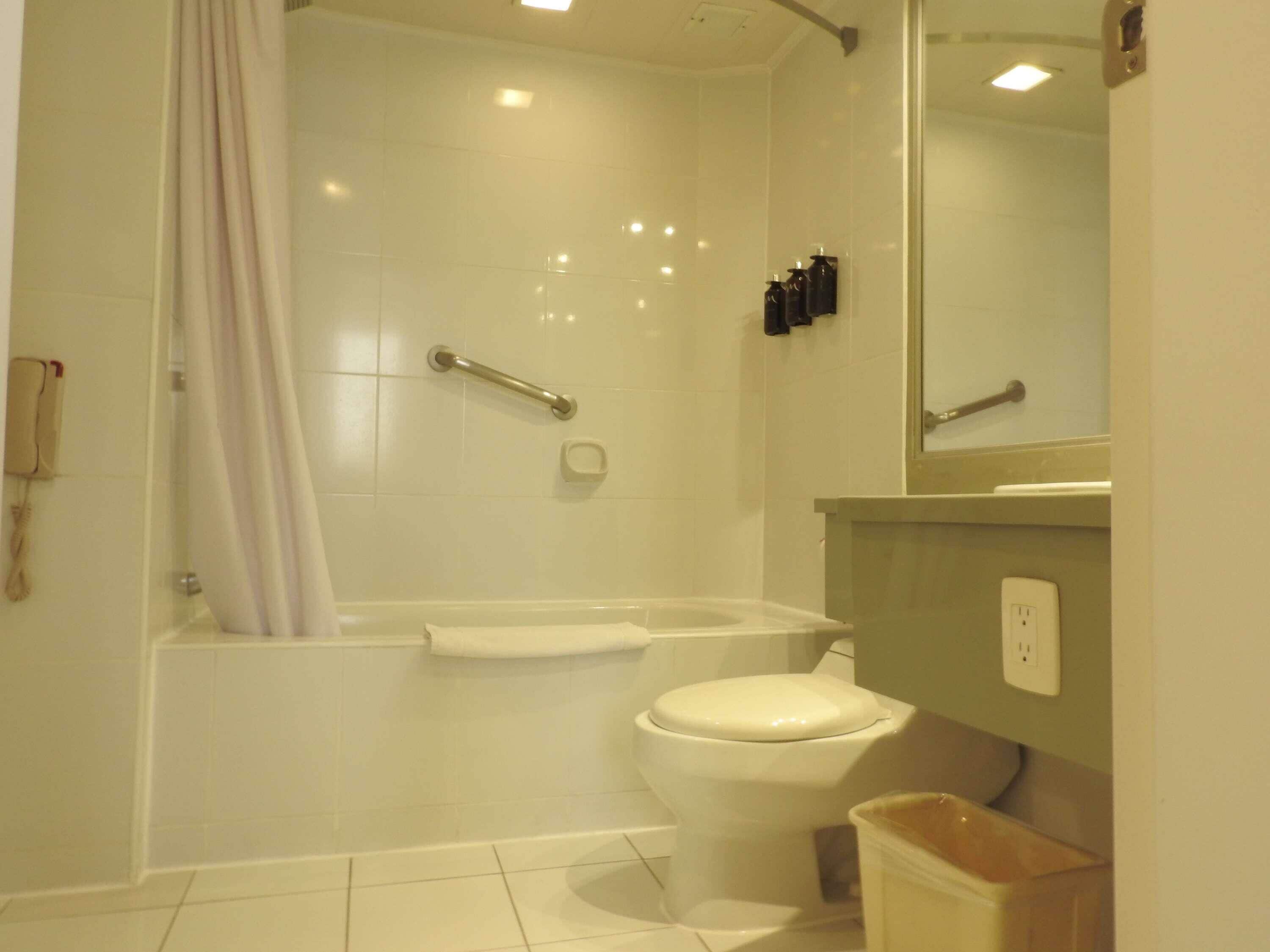 Superior Room, 1 King Bed | Pillowtop beds, in-room safe, laptop workspace, blackout drapes