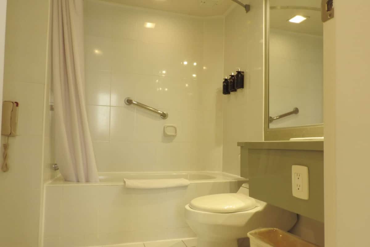 Superior Room, 1 King Bed | Pillowtop beds, in-room safe, laptop workspace, blackout drapes
