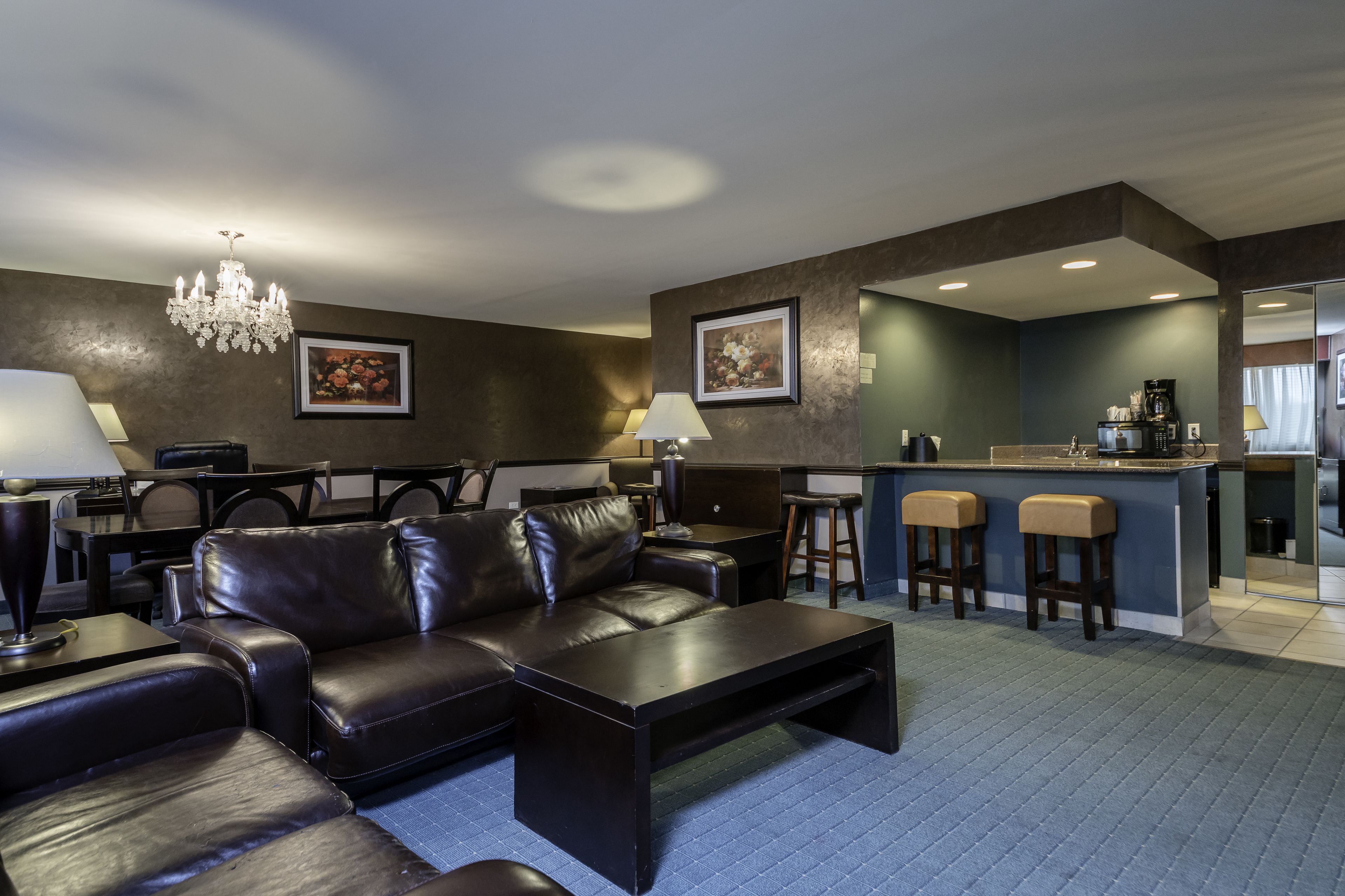 Suite, 1 King Bed (Jacuzzi) | Private kitchen | Fridge, microwave, coffee/tea maker