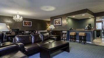 Suite, 1 King Bed (Jacuzzi) | Private kitchen | Fridge, microwave, coffee/tea maker