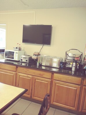 Continentaal ontbijt inbegrepen