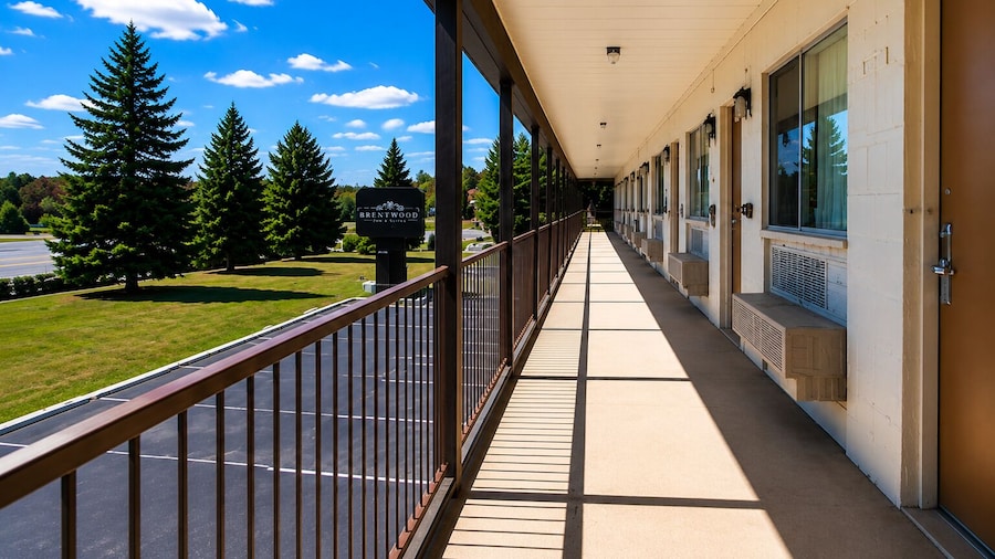 Brentwood Inn & Suites