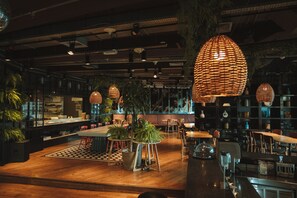 2 restaurants, breakfast, lunch, dinner served; Turkish cuisine