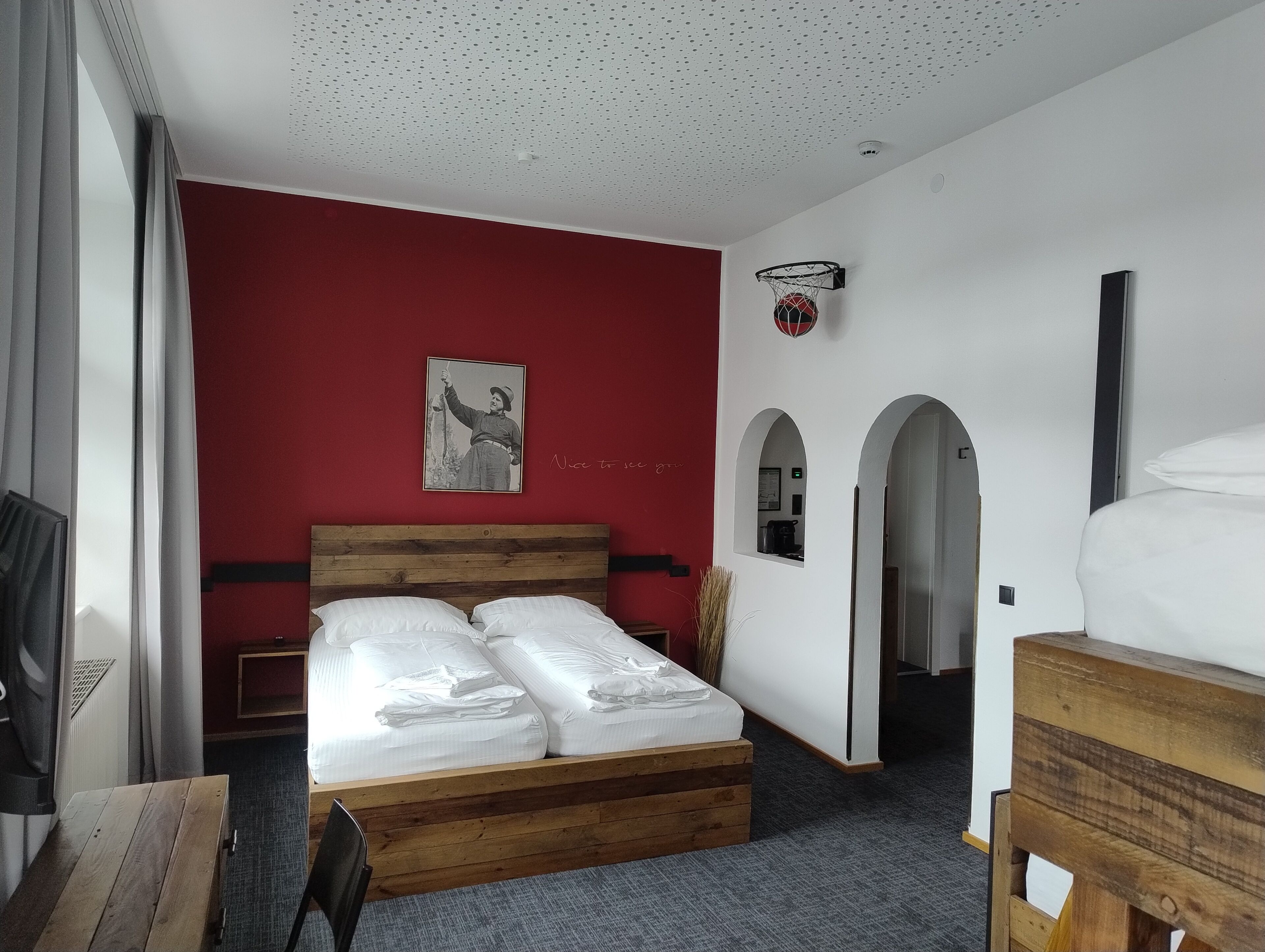 Family Room | Hypo-allergenic bedding, down comforters, minibar, in-room safe