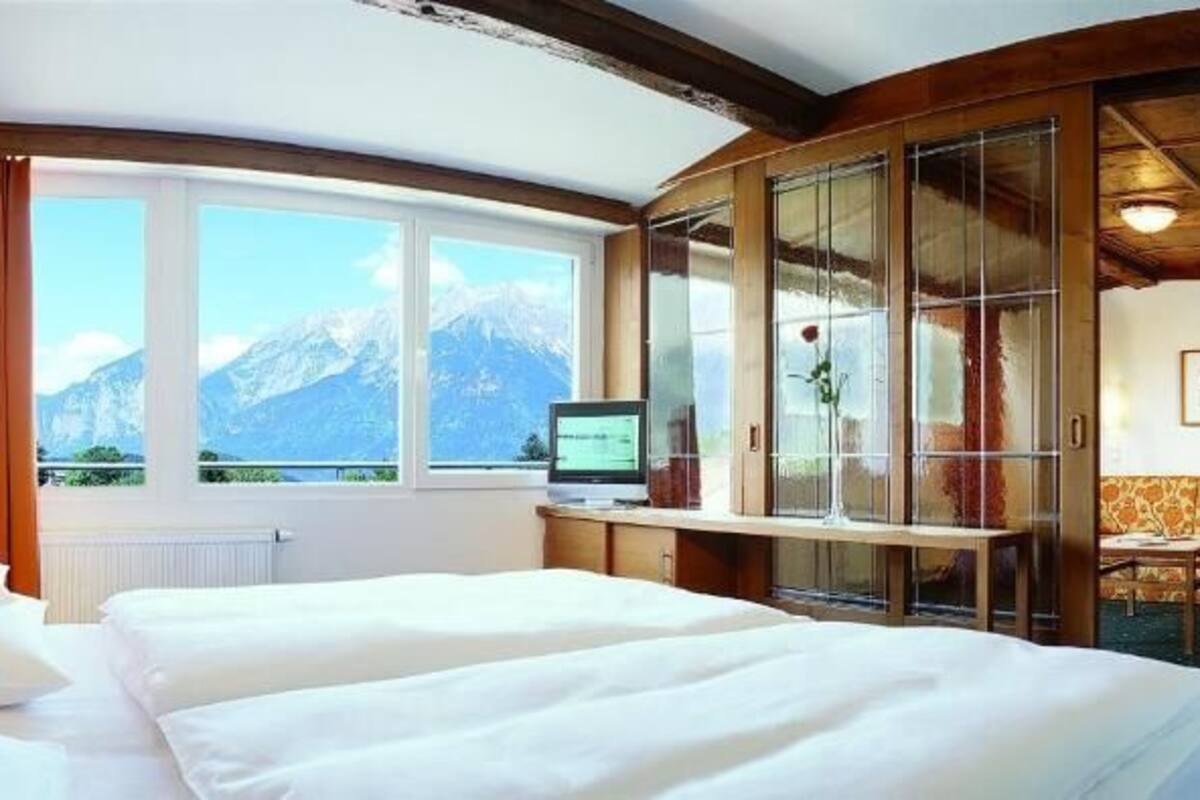 Hypo-allergenic bedding, down duvets, minibar, in-room safe