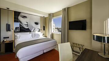 1 bedroom, minibar, in-room safe, desk