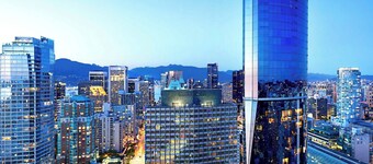 溫哥華喜來豋華爾中心