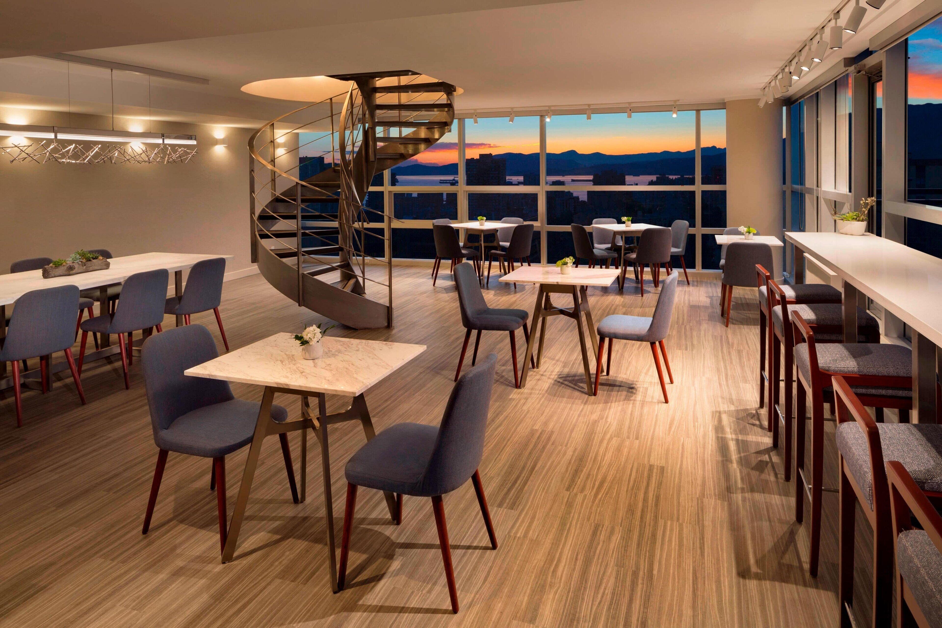 serves lunch, dinner and happy hour