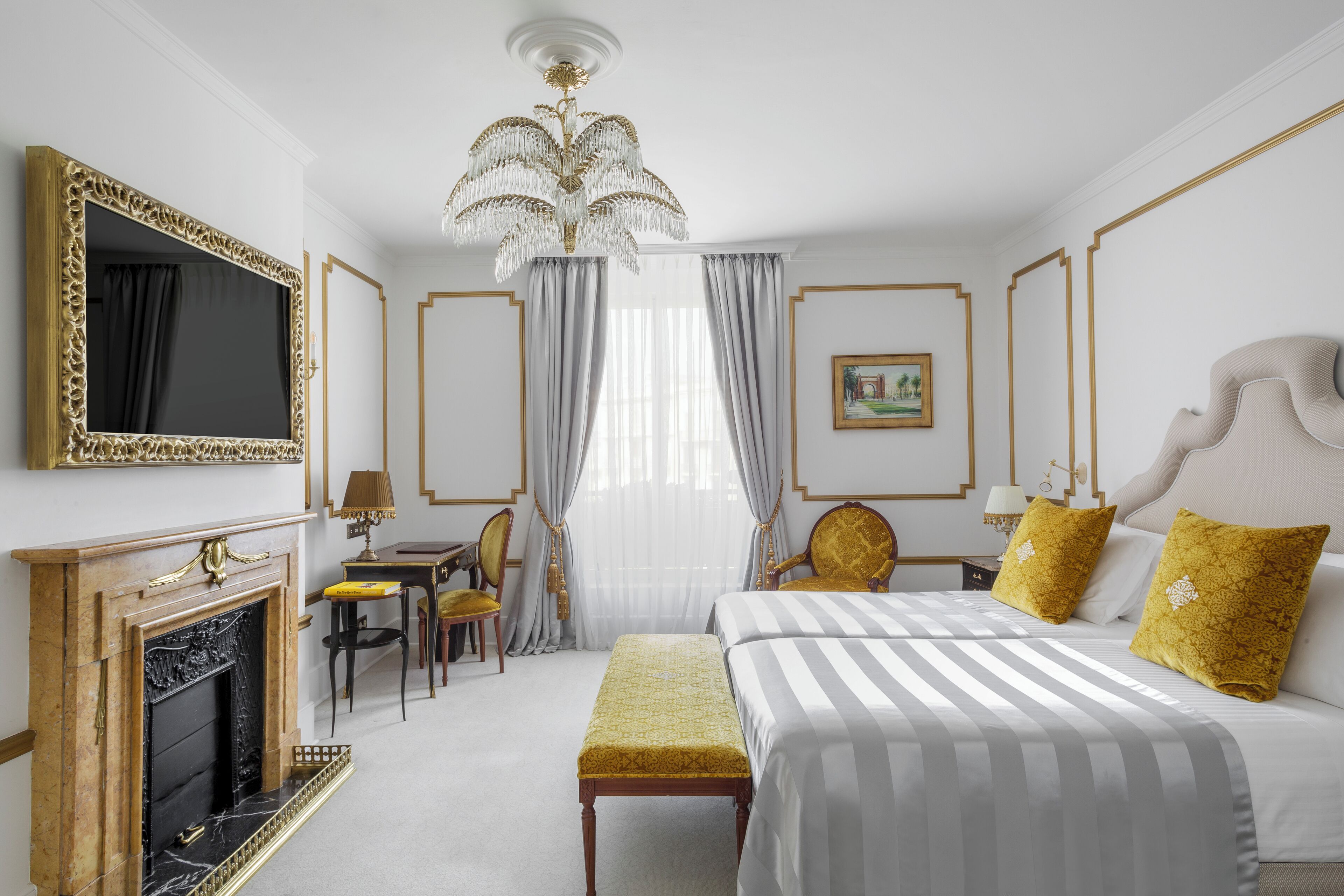 1 bedroom, egyptian cotton sheets, premium bedding, down duvets