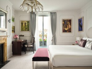 Seprai katun Mesir, seprai premium, selimut bulu angsa, dan minibar