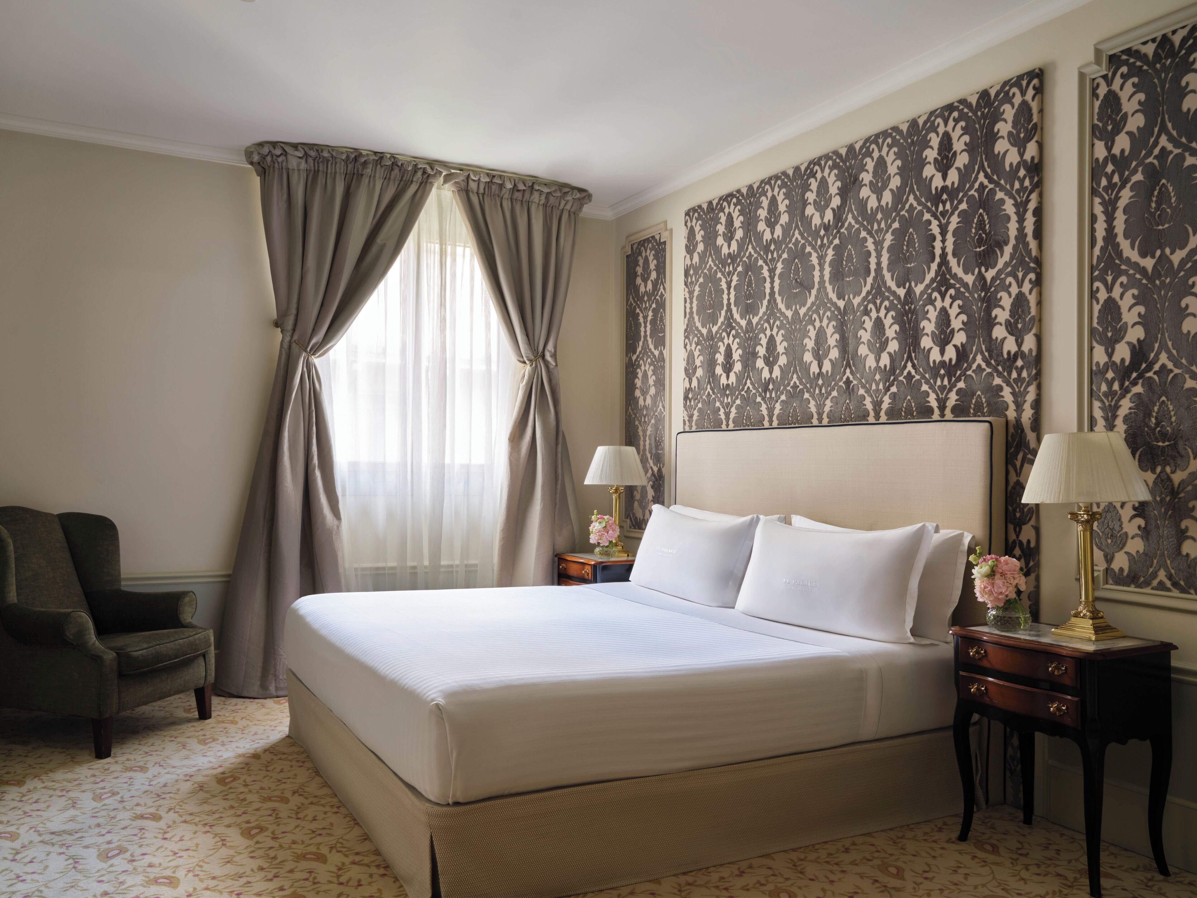 Egyptian cotton sheets, premium bedding, down duvets, minibar