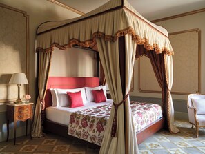 Seprai katun Mesir, seprai premium, selimut bulu angsa, dan minibar