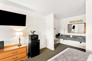 Standard Room, 2 Queen Beds, Non Smoking, Refrigerator & Microwave (Larger Room)