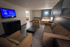 Executive-Einzelzimmer | Hochwertige Bettwaren, Daunenbettdecken, Schreibtisch