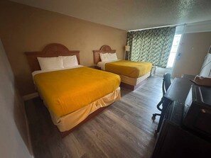 Premium bedding, down comforters, in-room safe, desk - Express Inn & Suites Greensville TX (Greenville)