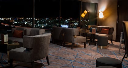 Holiday Inn Long Beach Airport Hotel and Conference Center by IHG