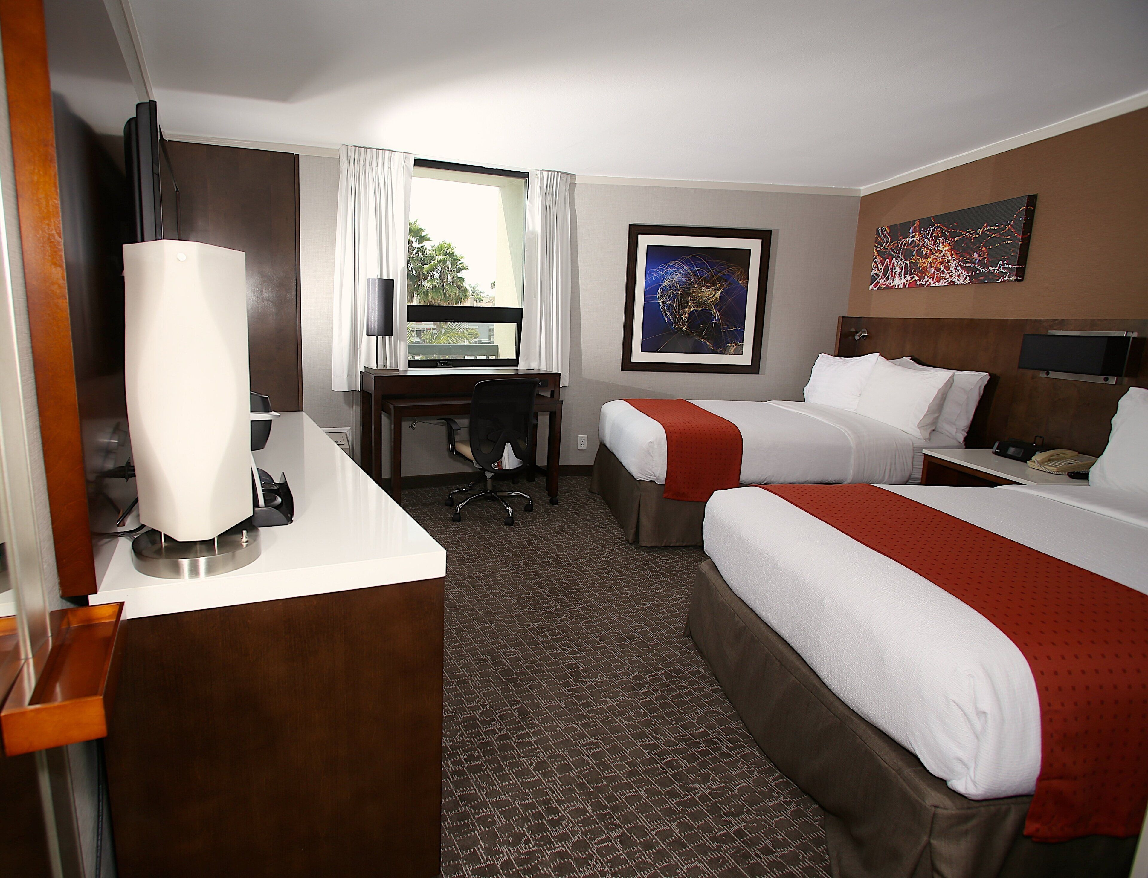 Photo - Holiday Inn Long Beach - Airport by IHG