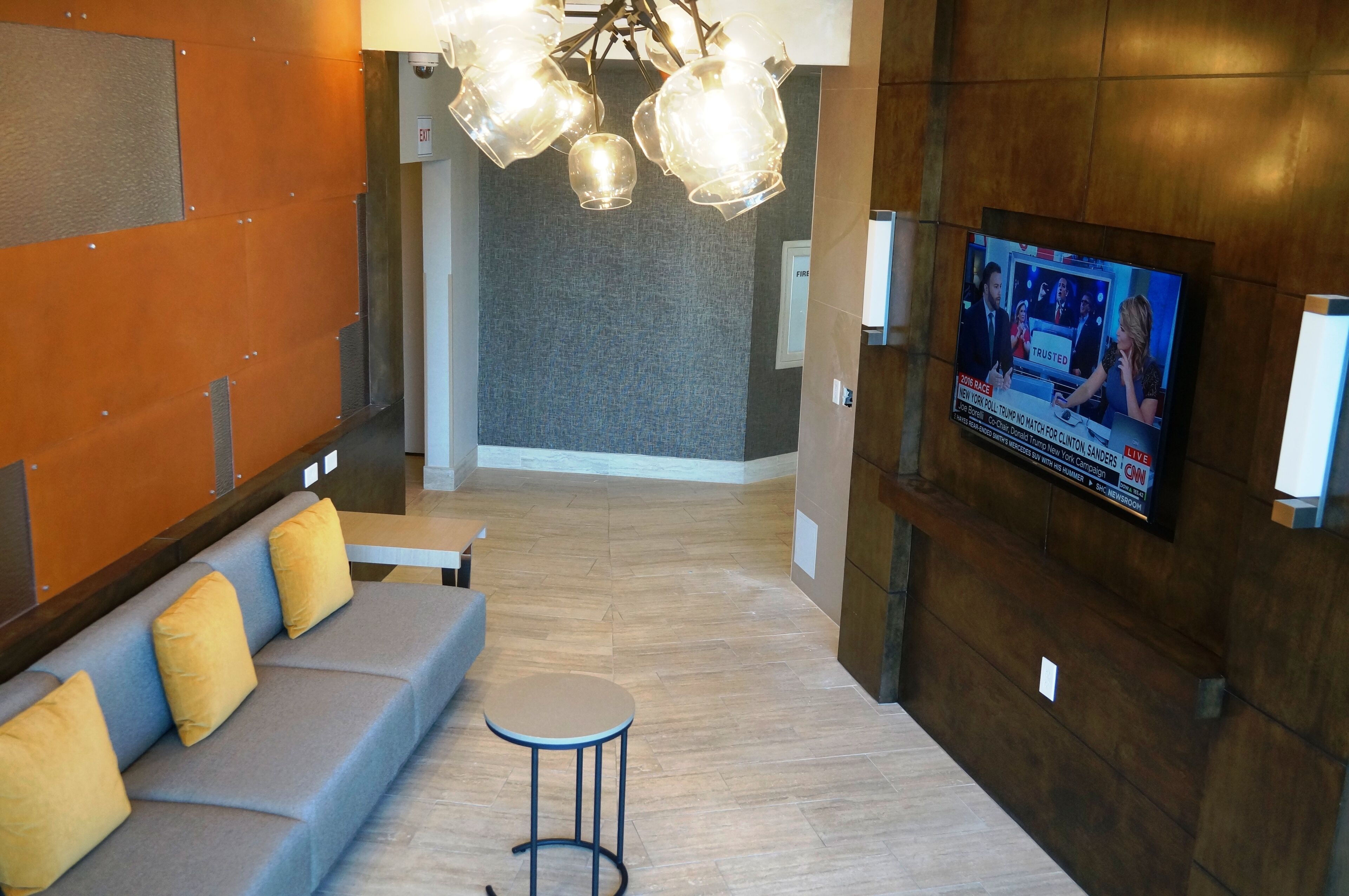 Lobby-lounge
