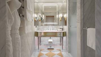 Combined shower/tub, free toiletries, hair dryer, bathrobes