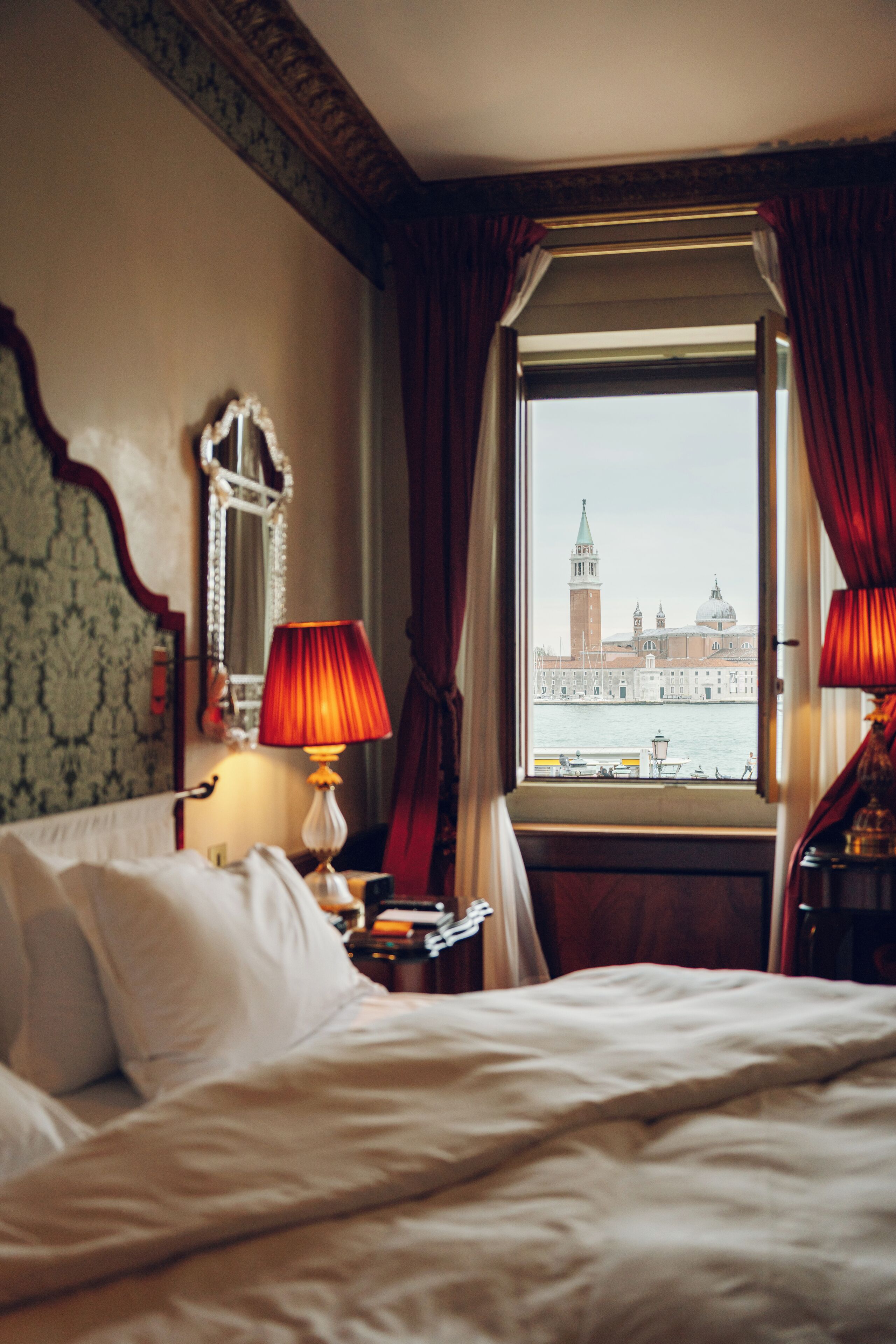 luxury room, lagoon view | hypo-allergenic bedding, minibar, in-room safe, desk