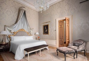 Signature Suite, 1 King Bed | Hypo-allergenic bedding, minibar, in-room safe, desk - Danieli, A Four Seasons Hotel, Venice (Venice)