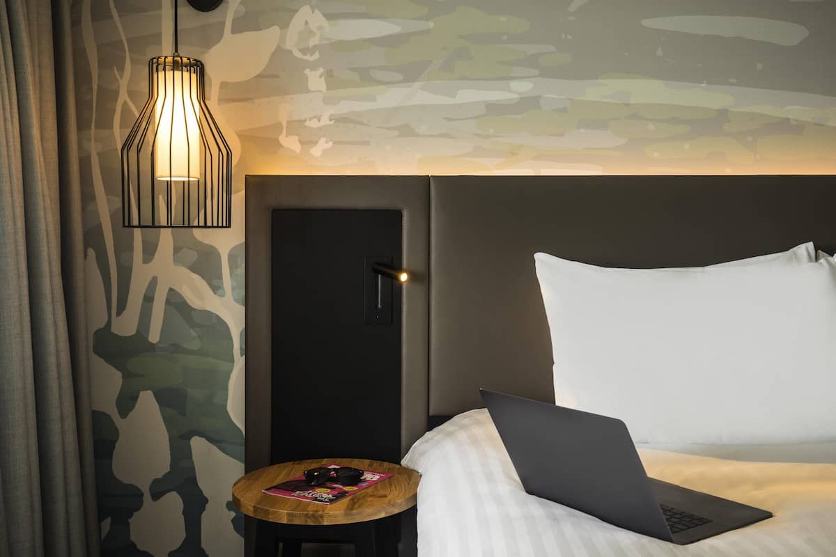 Premium bedding, Select Comfort beds, in-room safe, desk