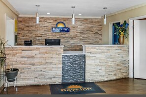 Lobby - Days Inn by Wyndham Aiken - Interstate Hwy 20 (Aiken)