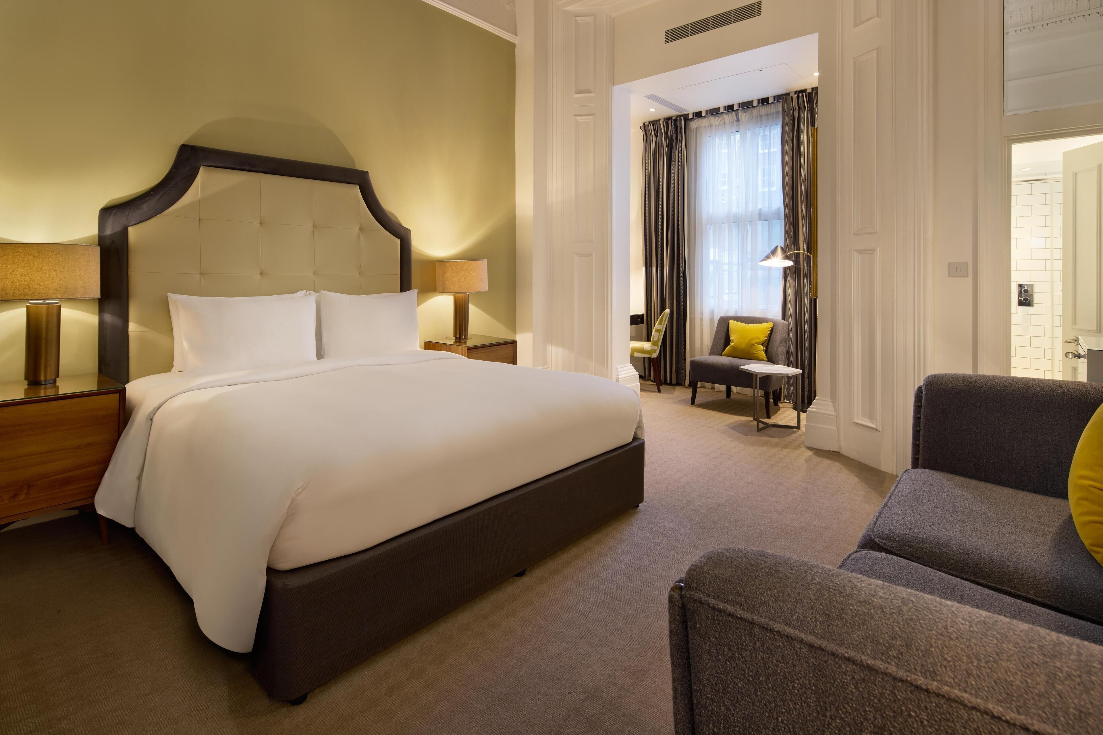 Deluxe Room | Egyptian cotton sheets, premium bedding, in-room safe, desk