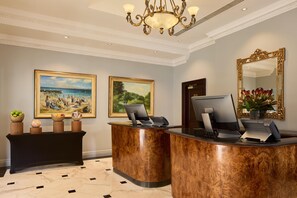 Reception - Radisson Blu Hotel, London South Kensington (London)