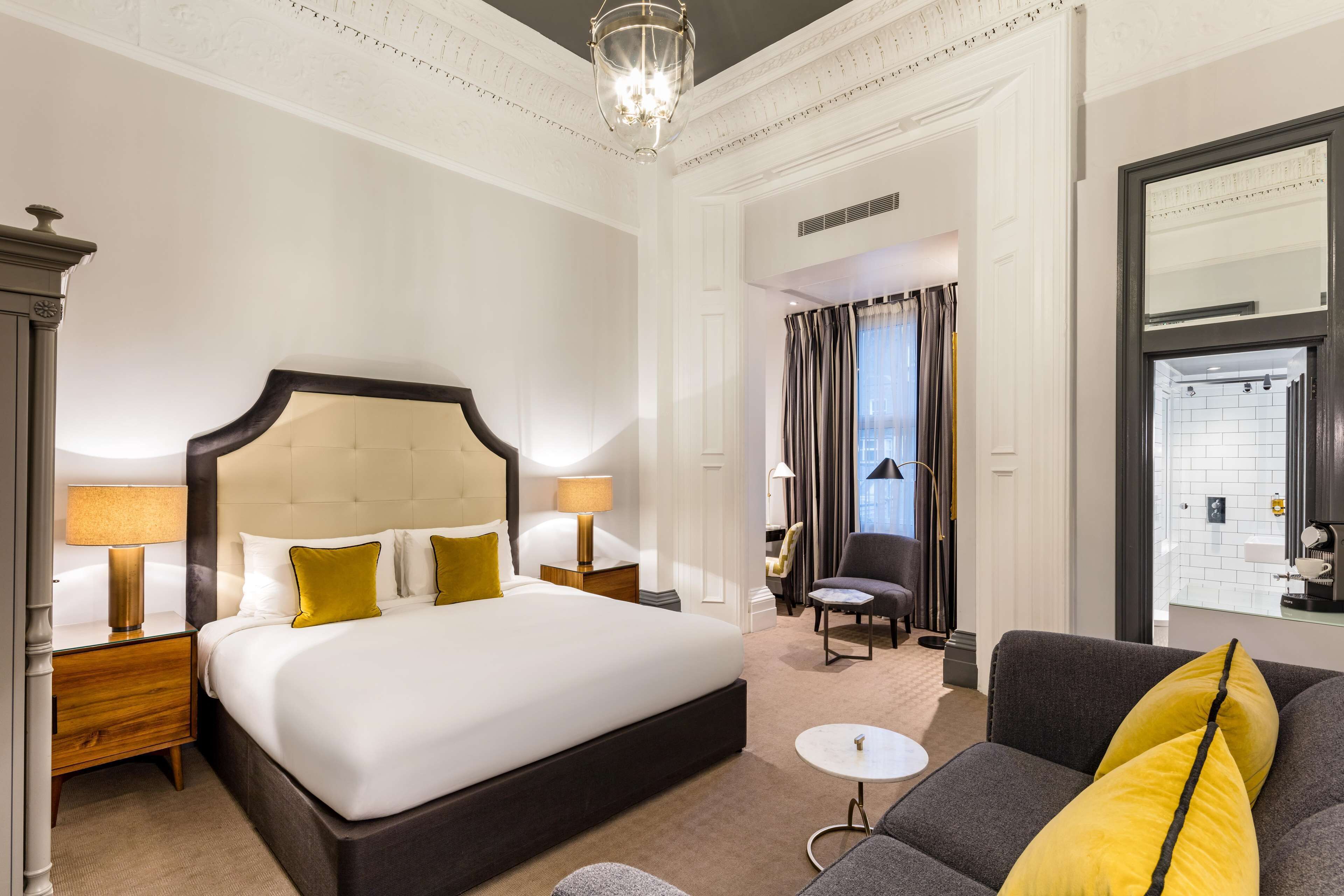 Deluxe Room | Egyptian cotton sheets, premium bedding, in-room safe, desk