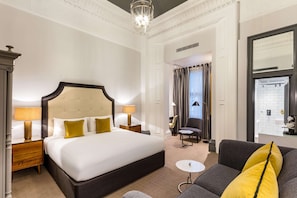 Egyptian cotton sheets, premium bedding, in-room safe, desk - Radisson Blu Hotel, London South Kensington (London)