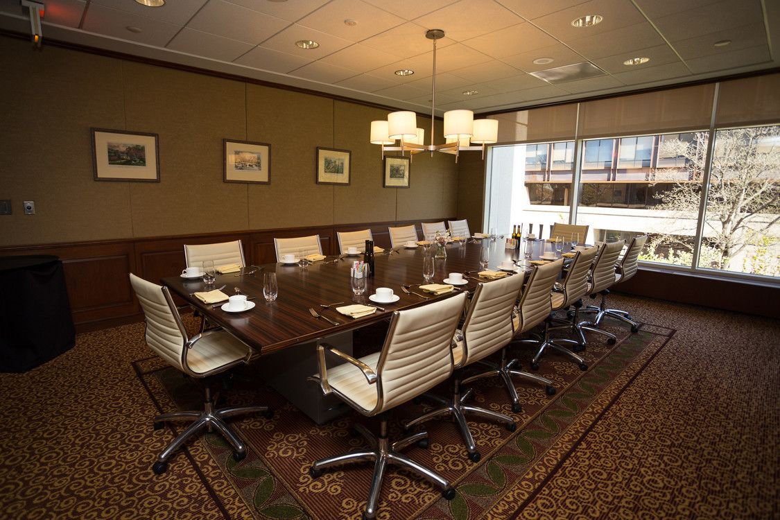 4 restaurants, breakfast, lunch, dinner served; italian cuisine