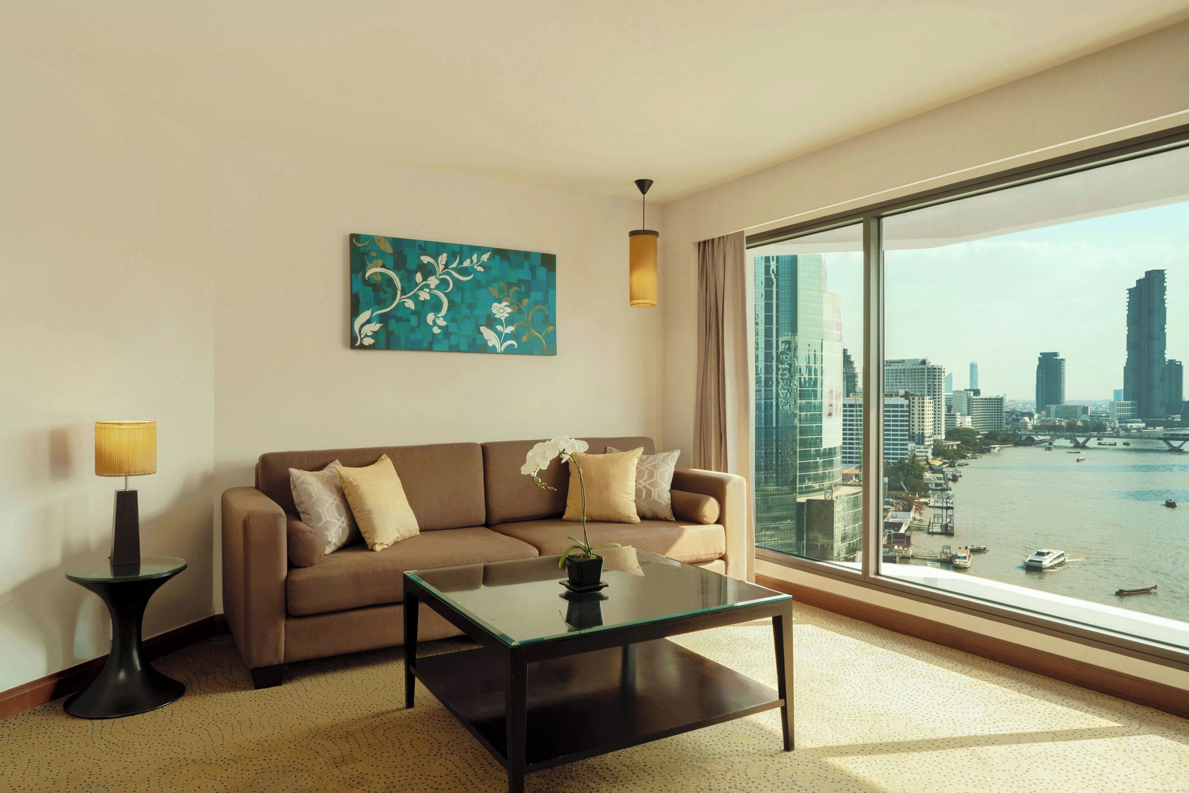 Executive Suite, 1 King Bed, River View | Living room | 106-cm flat-screen TV with satellite channels, Smart TV
