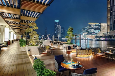 4 间餐厅,供应早餐、午餐和晚餐,国际美食