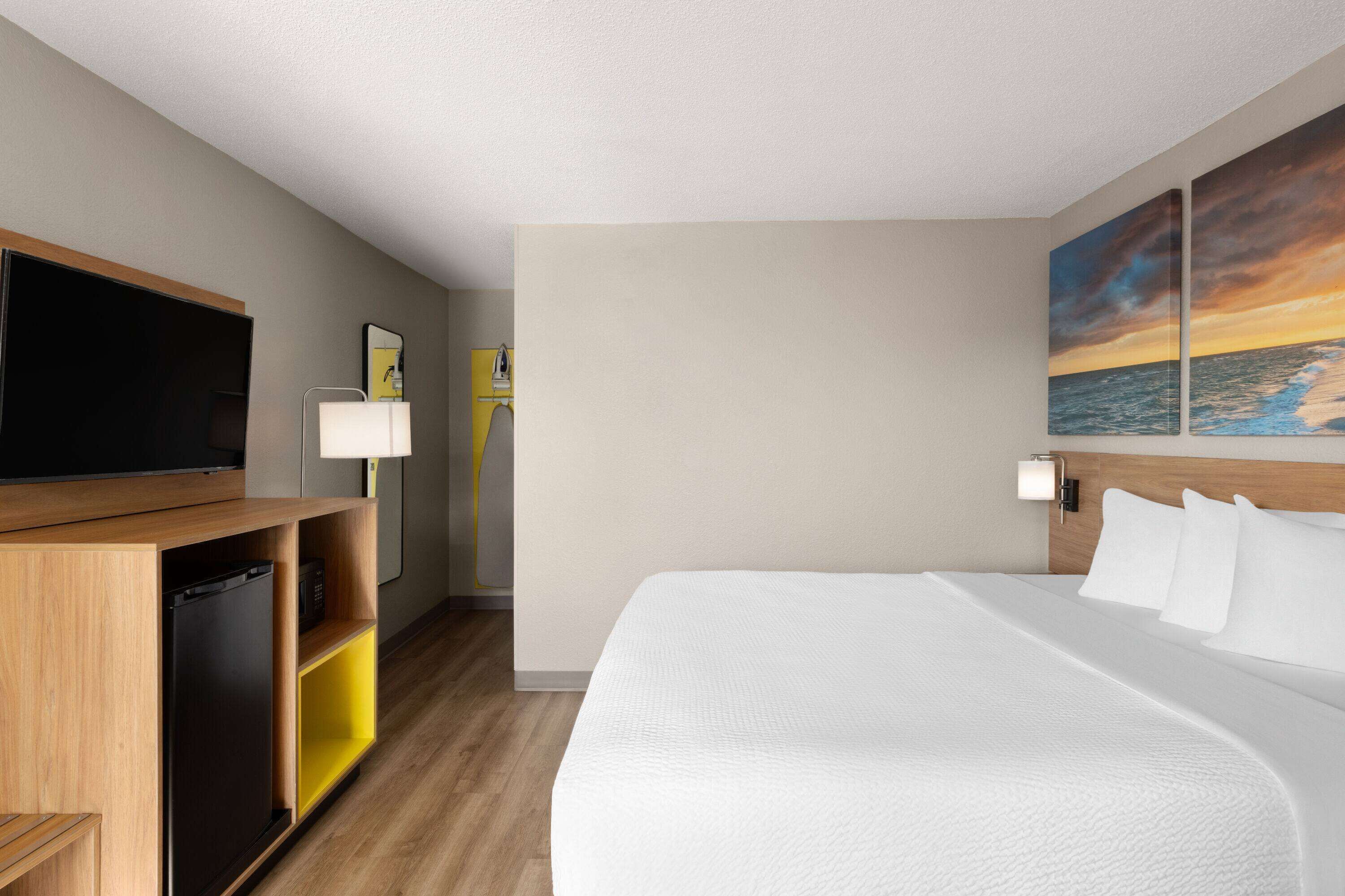 Desk, iron/ironing board, free WiFi, bed sheets