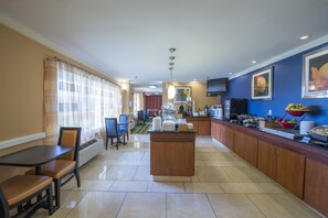 Café da manhã continental grátis todos os dias