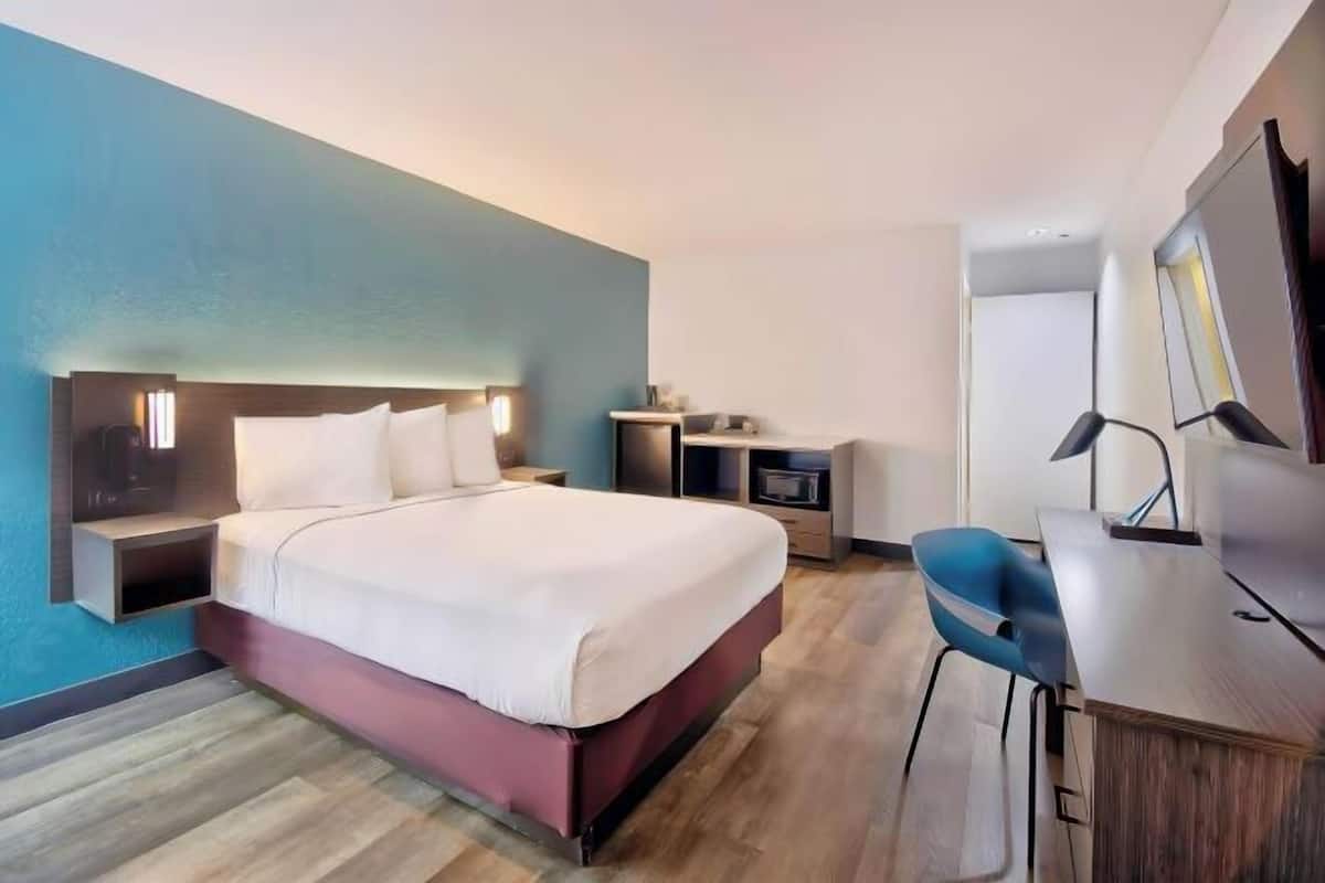 Coffres-forts dans les chambres, bureau, rideaux occultants