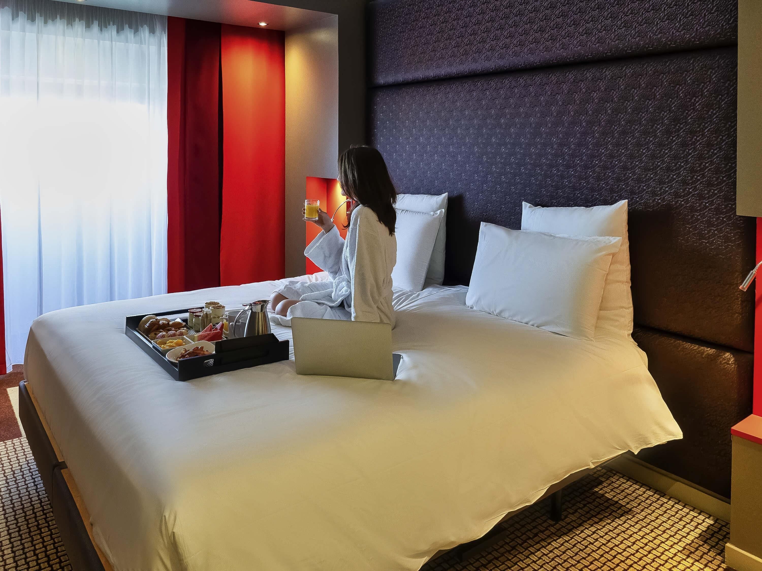 Premium bedding, minibar, in-room safe, desk