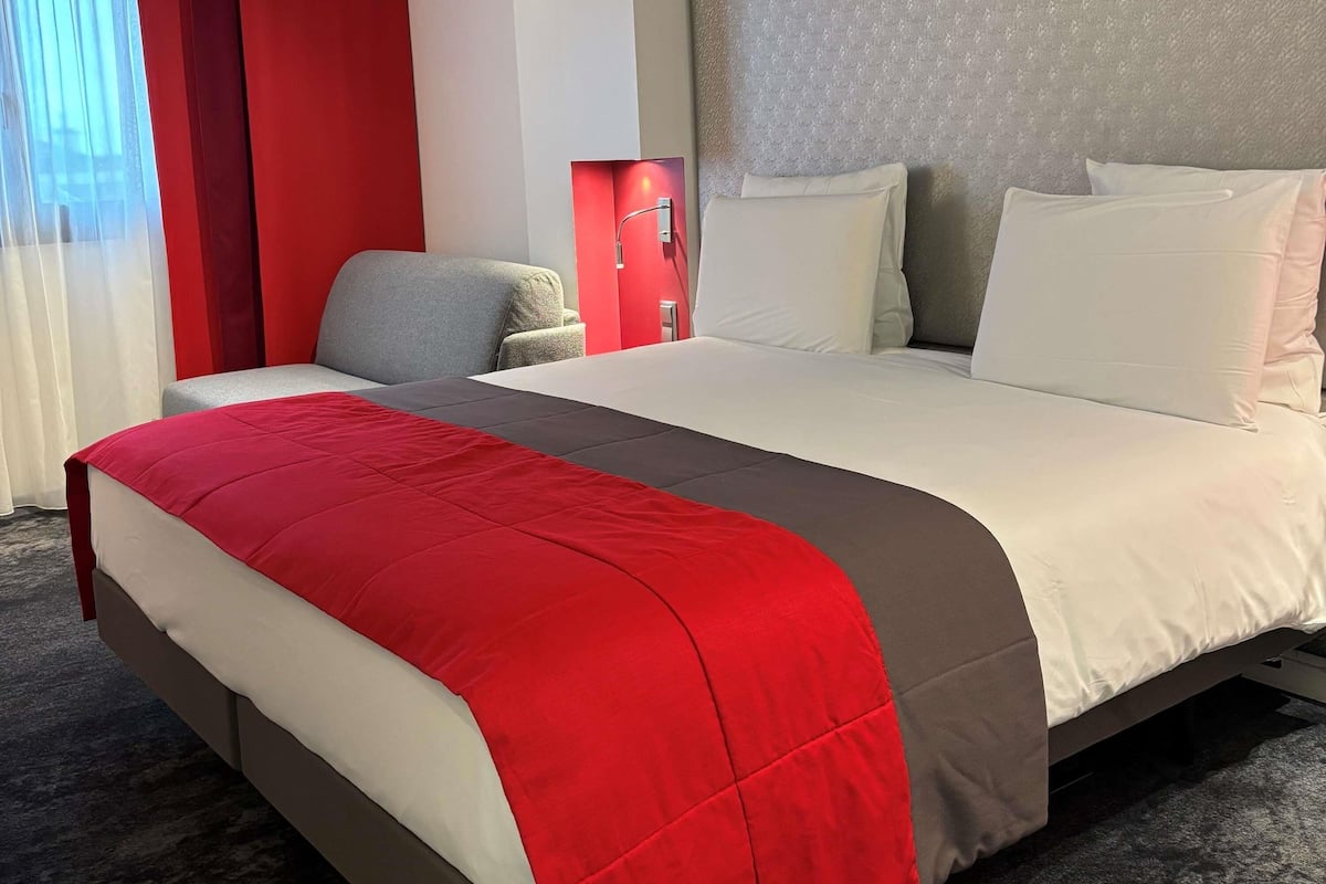 Superior-Zimmer, 1 Doppelbett und Schlafsofa | Hochwertige Bettwaren, Minibar, Zimmersafe, Schreibtisch