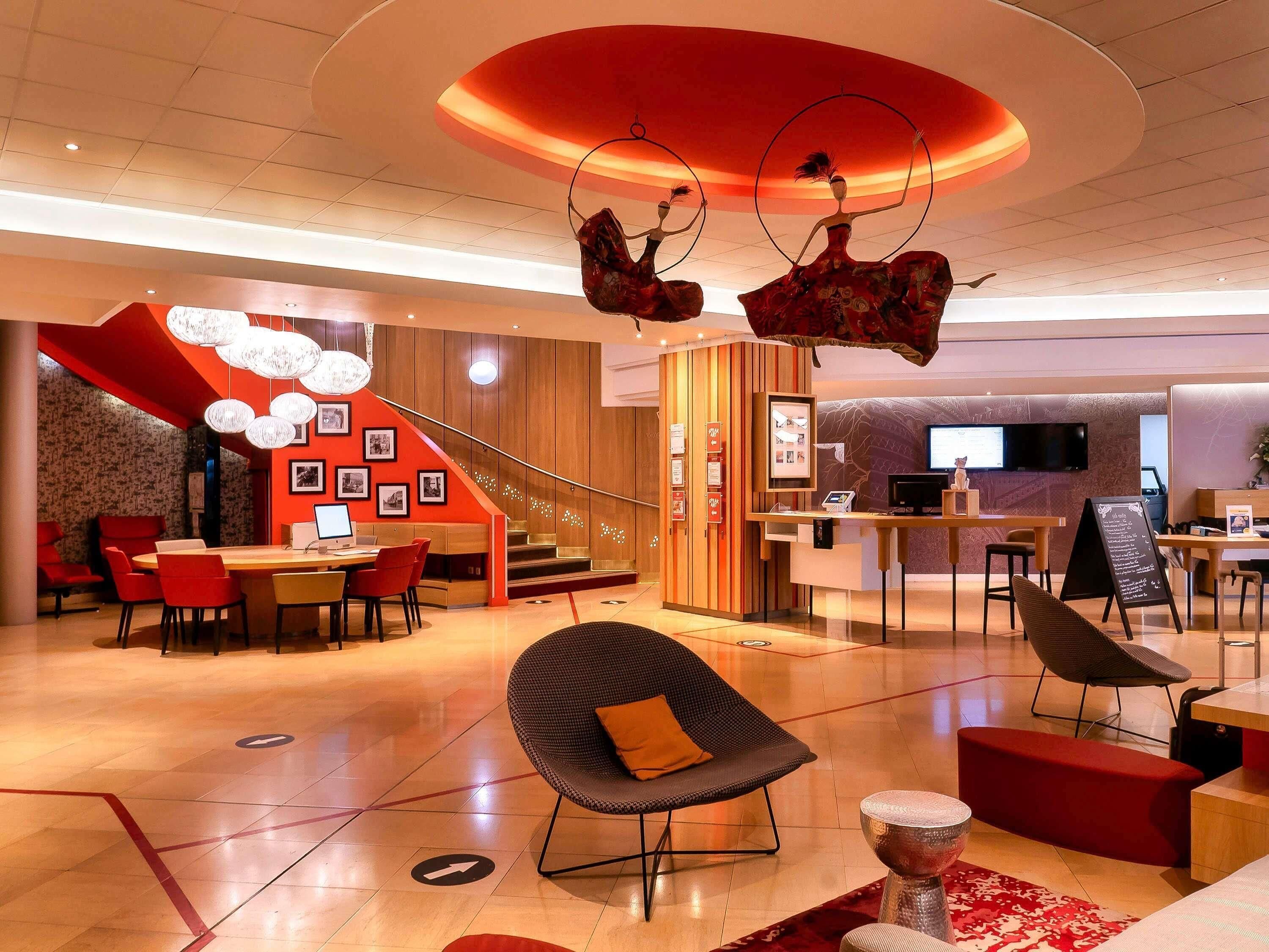 Coin salon dans le hall